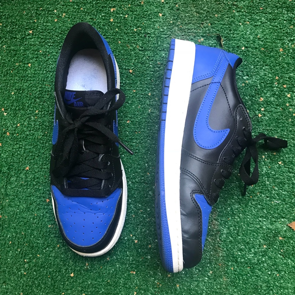 Air Jordan 1 lows SHIPS TODAY